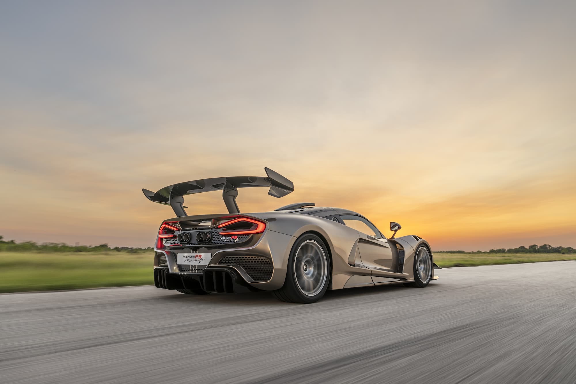 Hennessey-Unveils-1-of-1-Manual-Venom-F5-with-2031-HP-Low-9-1